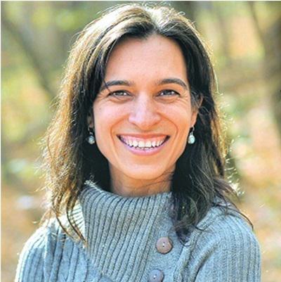 Neela Vaswani headshot